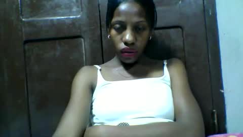 Snapshot of edwige770943 chatting on May 2, 2026, 4:06 am edwige770943 online show from May 2, 2026, 4:06 am