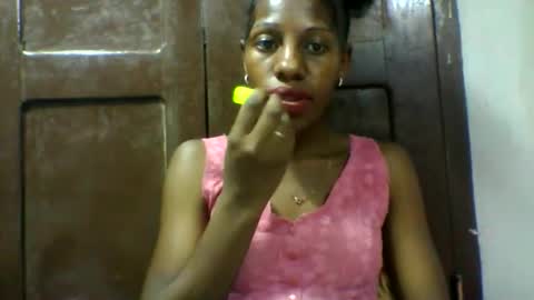 Snapshot of edwige770943 chatting on May 5, 2026, 8:33 am edwige770943 online show from May 5, 2026, 8:33 am