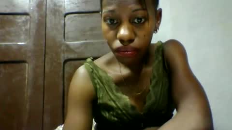 Snapshot of edwige770943 chatting on May 13, 2026, 5:16 am edwige770943 online show from May 13, 2026, 5:16 am