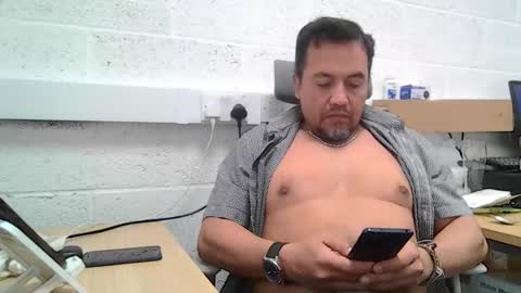 EdM online show from April 15, 2026, 8:10 am