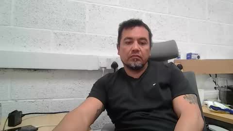 Snapshot of edwill13 chatting on April 22, 2026, 1:23 pm EdM online show from April 22, 2026, 1:23 pm