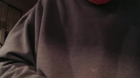 Snapshot of eeyoreeeyore chatting on October 29, 2025, 9:16 pm eeyoreeeyore online show from October 29, 2025, 9:16 pm