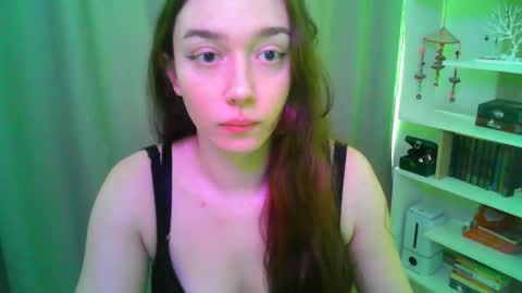 effie_balconii online show from February 19, 2026, 10:33 am