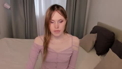 Snapshot of effiemur chatting on November 20, 2025, 11:21 am Effie Mur online show from November 20, 2025, 11:21 am