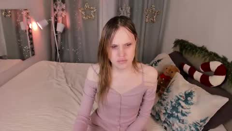 Snapshot of effiemur chatting on December 13, 2025, 8:47 pm Effie Mur online show from December 13, 2025, 8:47 pm