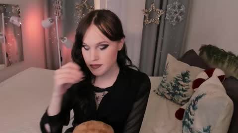 Snapshot of effiemur chatting on January 8, 2026, 10:01 pm Effie Mur online show from January 8, 2026, 10:01 pm