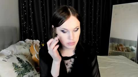 Snapshot of effiemur chatting on January 14, 2026, 8:47 pm Effie Mur online show from January 14, 2026, 8:47 pm