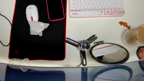 Snapshot of effiemur chatting on February 11, 2026, 10:42 am Effie Mur online show from February 11, 2026, 10:42 am