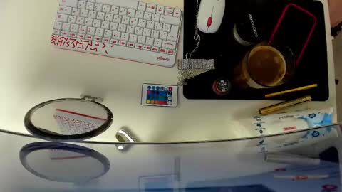 Snapshot of effiemur chatting on March 3, 2026, 9:10 pm Effie Mur online show from March 3, 2026, 9:10 pm