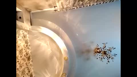 Effy online show from November 26, 2025, 1:45 pm