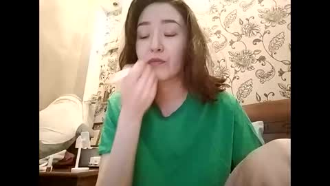 Effy online show from March 22, 2026, 4:32 pm