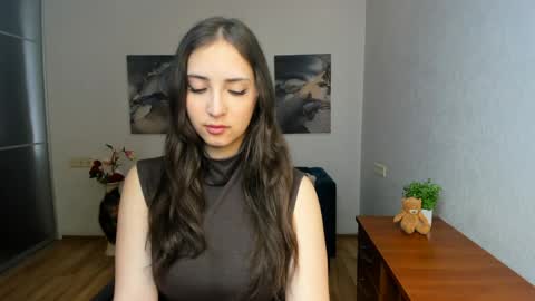 Effy Royse online show from May 8, 2026, 5:46 am