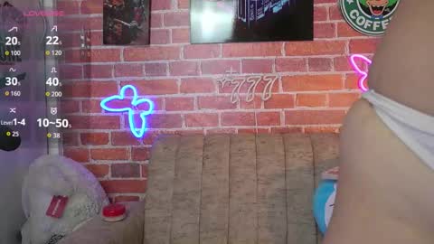 effystone777 online show from October 28, 2025, 1:58 pm