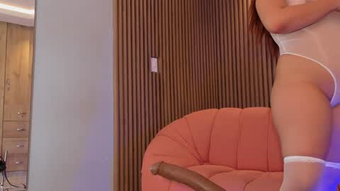 Eilin online show from December 17, 2024, 4:21 pm