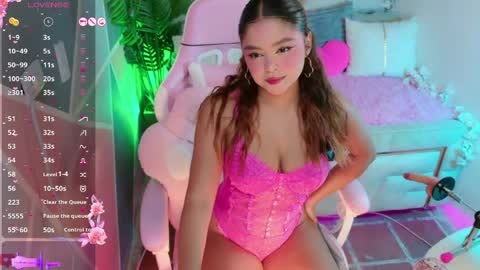 eimy__2 online show from April 30, 2026, 7:04 am