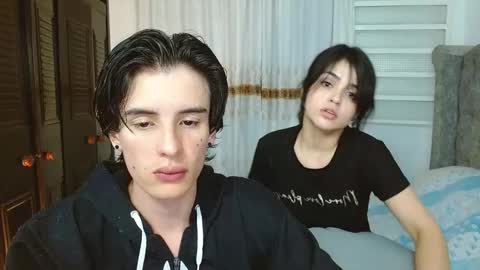 Snapshot of eimy_andres chatting on November 16, 2025, 10:43 am eimy_andres online show from November 16, 2025, 10:43 am