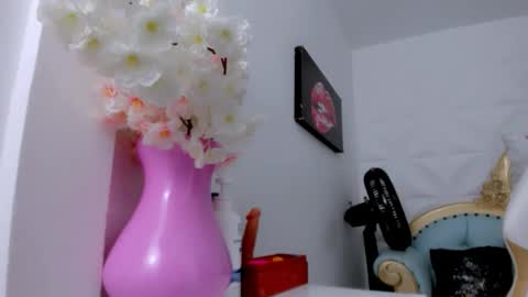 eimy online show from January 17, 2026, 12:32 pm