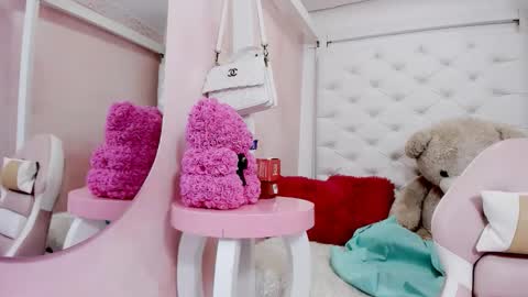 eimy online show from February 20, 2026, 12:49 pm