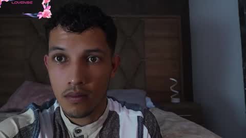 YG COUPLE online show from March 8, 2026, 8:45 pm