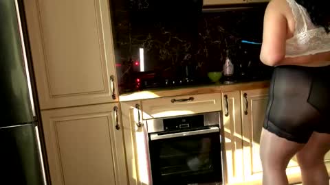 Elena online show from February 19, 2025, 9:06 am