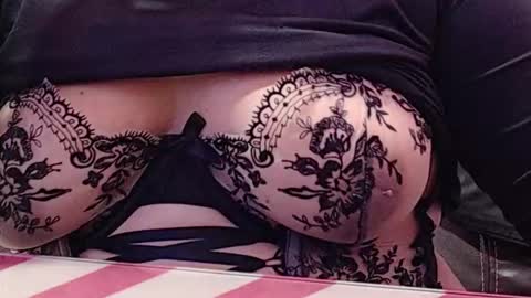 Eirene online show from October 12, 2025, 6:56 am