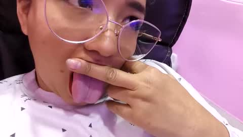 Eirene online show from November 29, 2025, 9:23 am