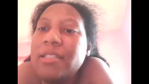 Eirondra Valeen online show from November 8, 2025, 1:00 pm