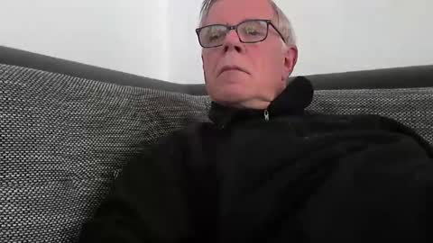 eisbaer1957 online show from January 12, 2025, 2:30 pm