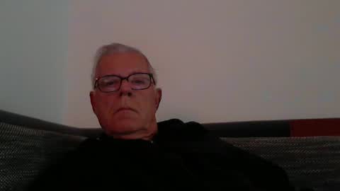 eisbaer1957 online show from October 19, 2025, 7:20 am