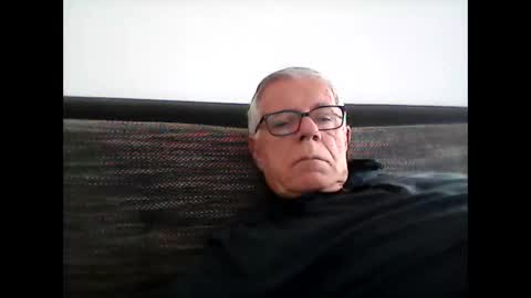 eisbaer1957 online show from December 14, 2025, 12:10 pm