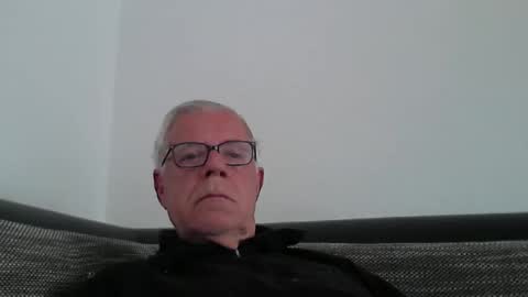 eisbaer1957 online show from April 12, 2026, 6:07 am