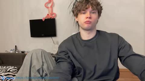 Snapshot of eitanhere chatting on March 8, 2025, 2:19 pm Eitan online show from March 8, 2025, 2:19 pm