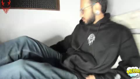 Snapshot of eithan_rune chatting on January 12, 2026, 8:19 am eithan_rune online show from January 12, 2026, 8:19 am