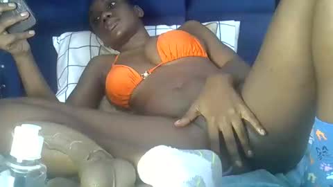 petite online show from September 21, 2025, 11:06 pm