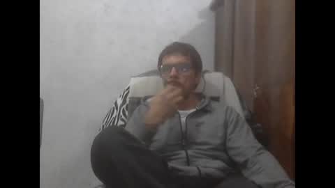el_principe_veryhot online show from March 11, 2025, 6:43 am