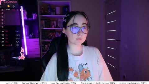 If you like it when I meow give me a thumbs up online show from March 18, 2026, 1:47 pm