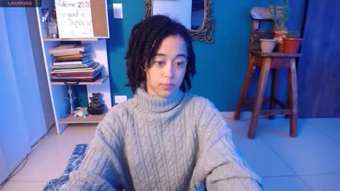 Snapshot of ela_0 chatting on October 27, 2025, 5:00 am Ela  Help me reach 100 thumbs up online show from October 27, 2025, 5:00 am