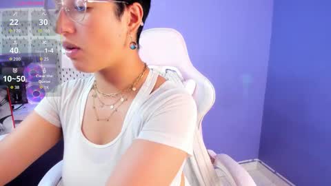 Snapshot of elaine87_ chatting on October 13, 2025, 8:20 pm elaine87_ online show from October 13, 2025, 8:20 pm