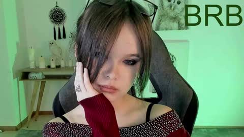 Snapshot of elainebeness chatting on December 4, 2024, 8:34 am Your sweet girl online show from December 4, 2024, 8:34 am