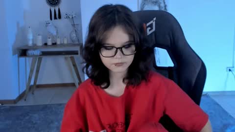 Snapshot of elainebeness chatting on December 10, 2024, 6:17 pm Your sweet girl online show from December 10, 2024, 6:17 pm