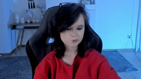 Snapshot of elainebeness chatting on December 11, 2024, 12:23 am Your sweet girl online show from December 11, 2024, 12:23 am