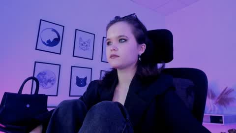 Snapshot of elainebeness chatting on December 17, 2024, 11:05 pm Your sweet girl online show from December 17, 2024, 11:05 pm