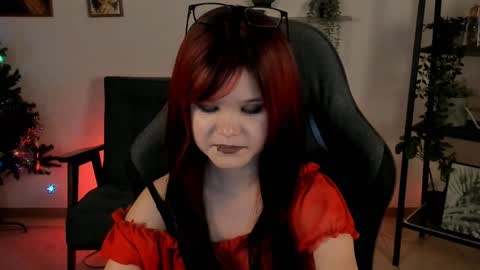 Snapshot of elainebeness chatting on December 29, 2024, 12:41 am Your sweet girl online show from December 29, 2024, 12:41 am