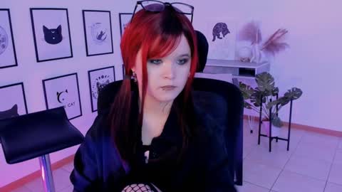 Snapshot of elainebeness chatting on January 7, 2025, 10:41 pm Your sweet girl online show from January 7, 2025, 10:41 pm