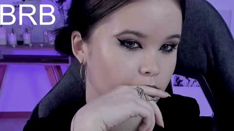 Snapshot of elainebeness chatting on January 15, 2025, 10:24 pm Your sweet girl online show from January 15, 2025, 10:24 pm