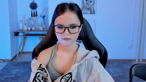 Snapshot of elainebeness chatting on February 4, 2025, 7:22 pm Your sweet girl online show from February 4, 2025, 7:22 pm