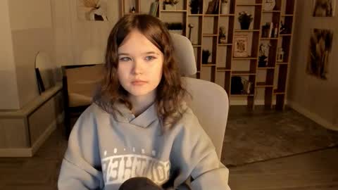 Snapshot of elainebeness chatting on September 16, 2025, 7:04 pm Your sweet girl online show from September 16, 2025, 7:04 pm