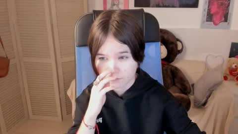 Snapshot of elainebeness chatting on September 19, 2025, 9:04 pm Your sweet girl online show from September 19, 2025, 9:04 pm