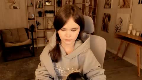 Snapshot of elainebeness chatting on October 3, 2025, 7:22 pm Your sweet girl online show from October 3, 2025, 7:22 pm