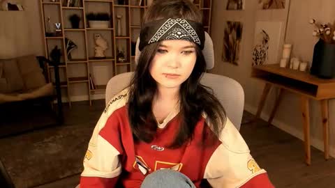 Snapshot of elainebeness chatting on October 8, 2025, 7:44 pm Your sweet girl online show from October 8, 2025, 7:44 pm